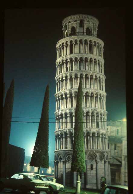 the leaning tower of pisa